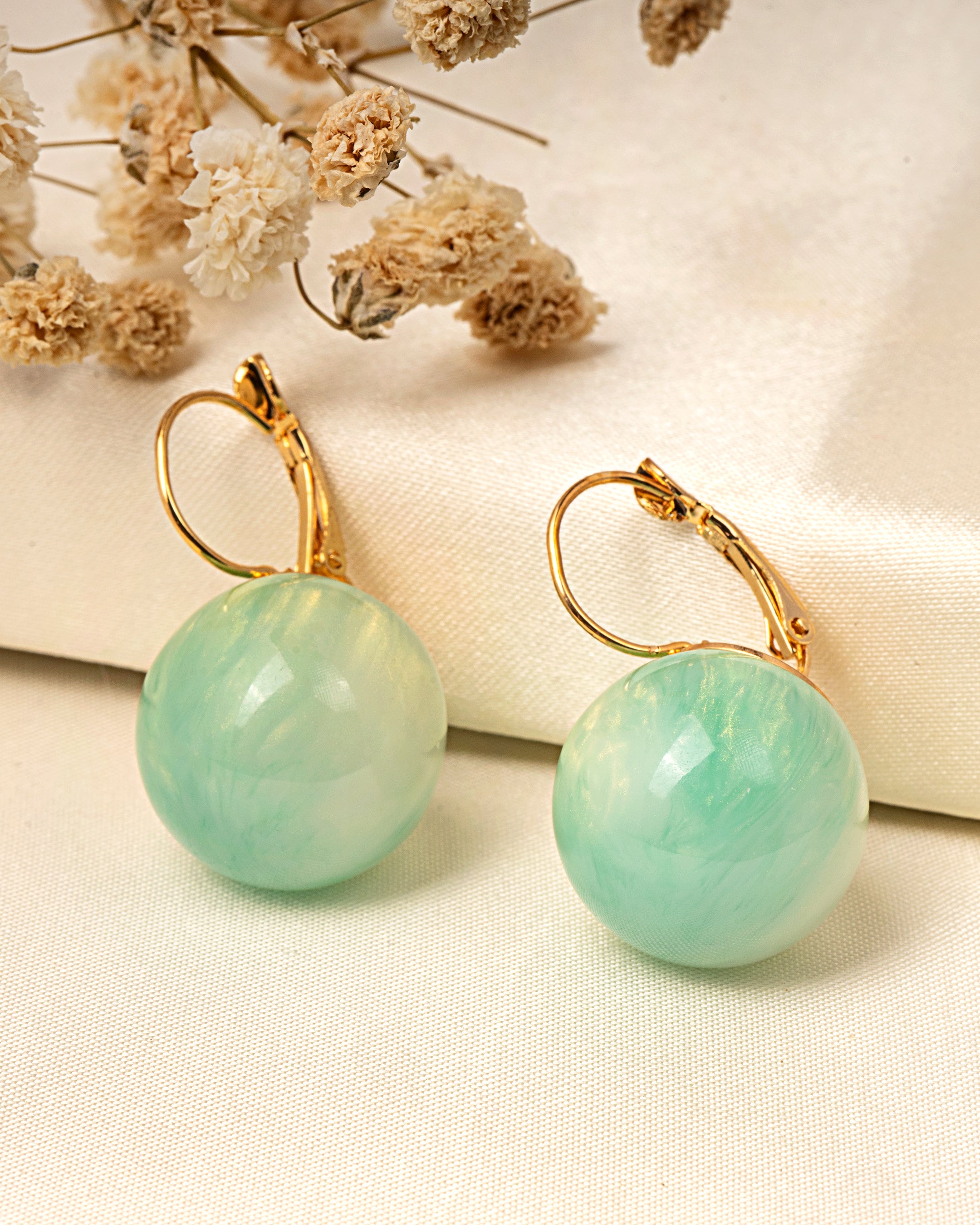 VELISEA Modern Hoop Earrings | Stylish Gold-Plated Fashion Jewellery