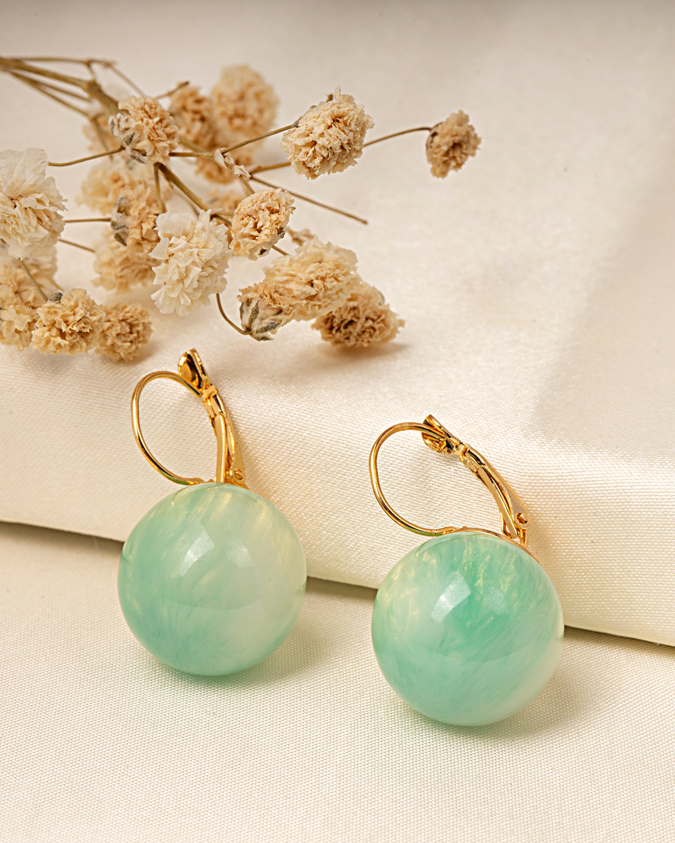 VELISEA Modern Hoop Earrings | Stylish Gold-Plated Fashion Jewellery