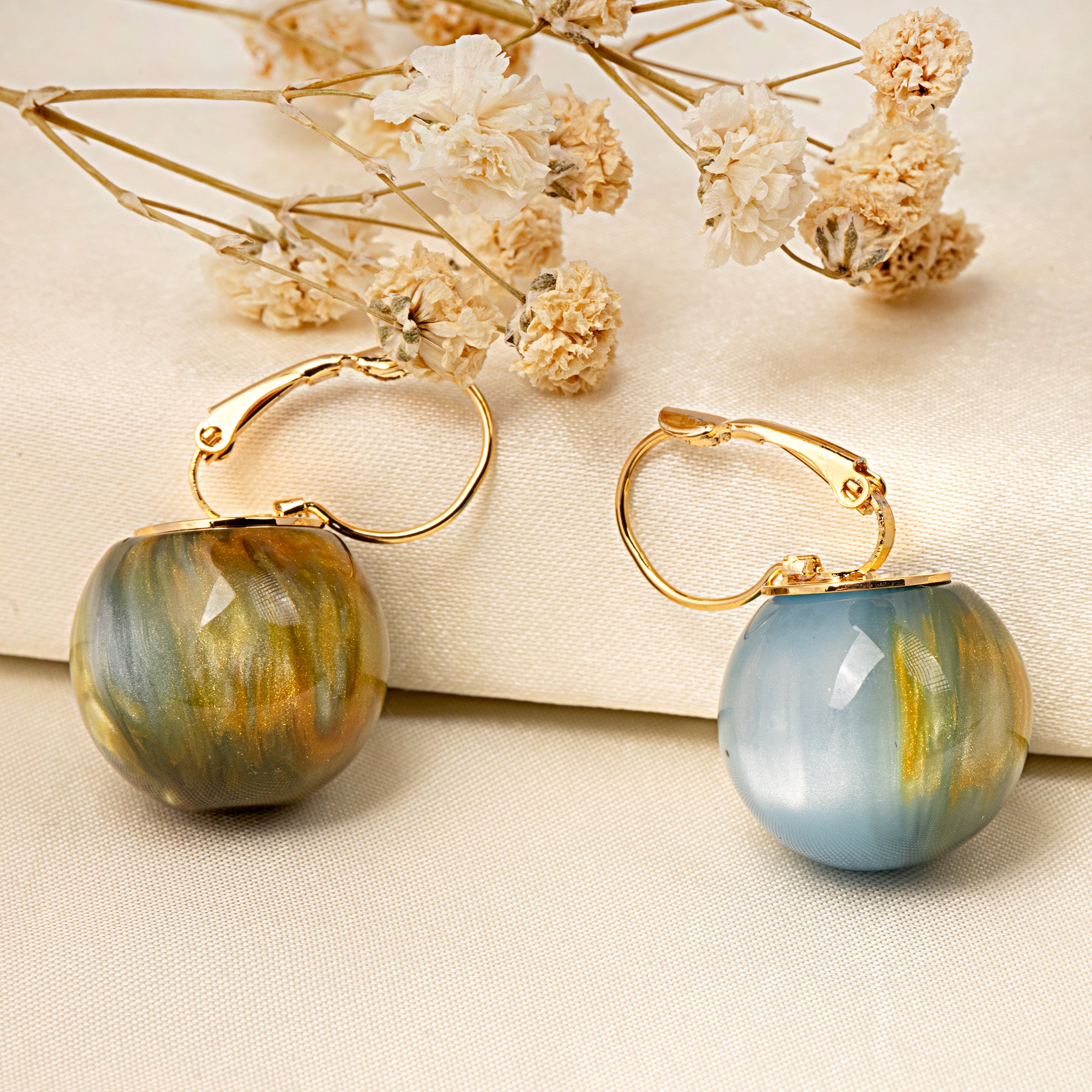 VELISEA Everyday Luxe Hoop Earrings | Elegant Gold-Tone Jewellery