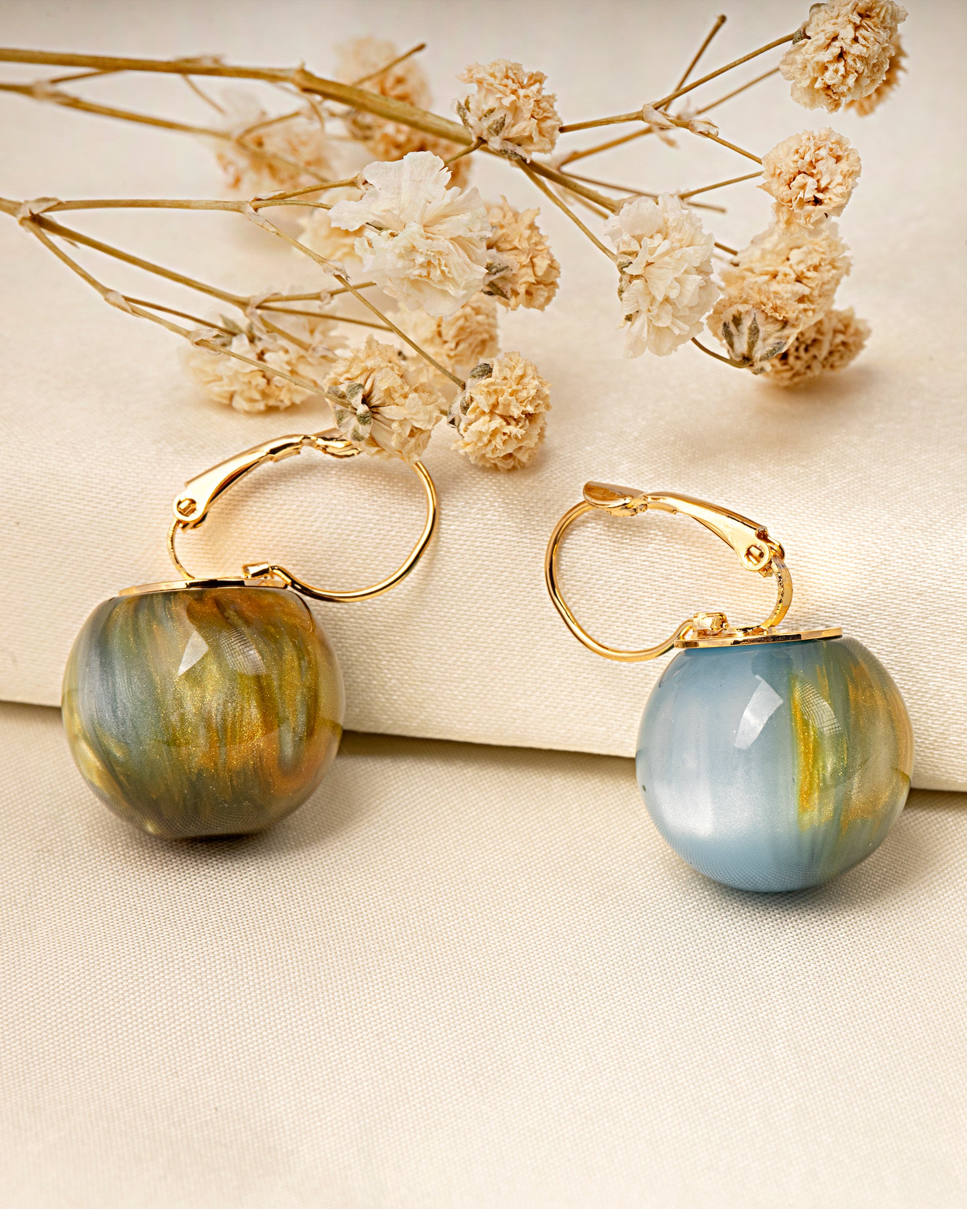 VELISEA Everyday Luxe Hoop Earrings | Elegant Gold-Tone Jewellery