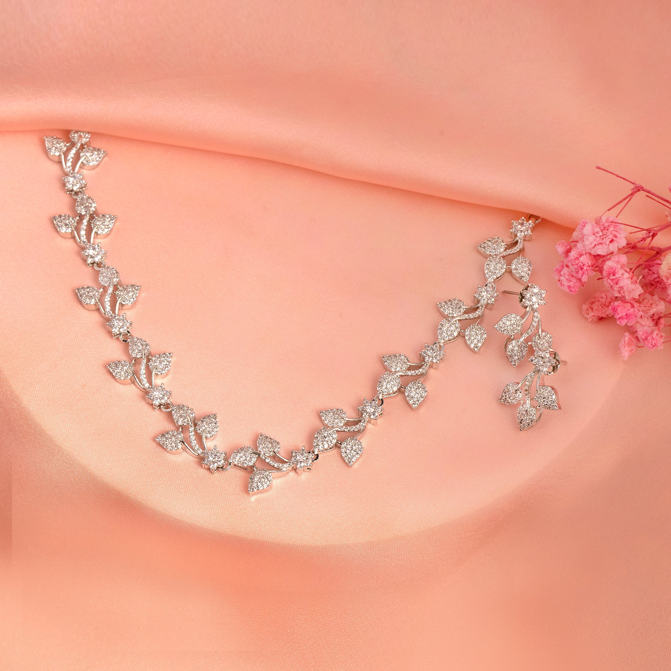 VELISEA Signature Western Necklace Set | Timeless Luxury Jewellery