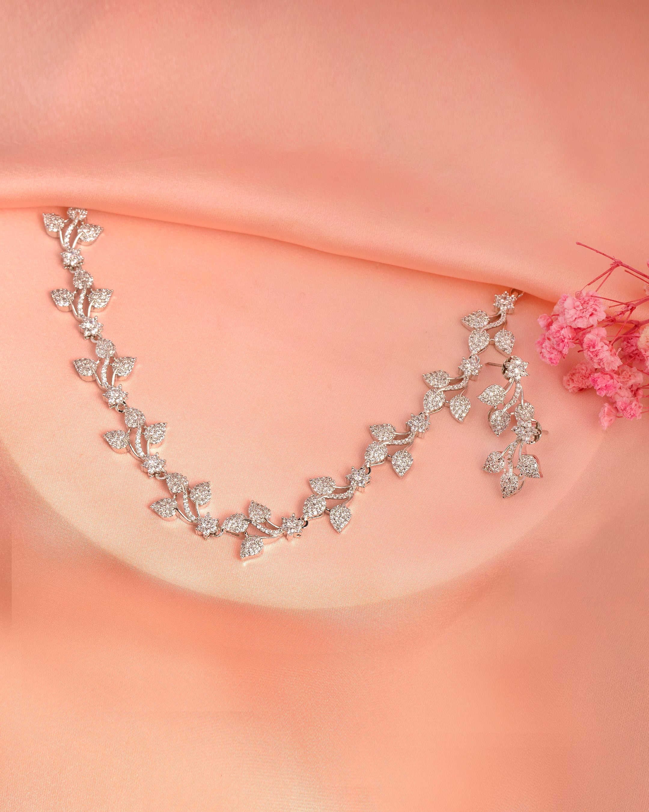 VELISEA Signature Western Necklace Set | Timeless Luxury Jewellery