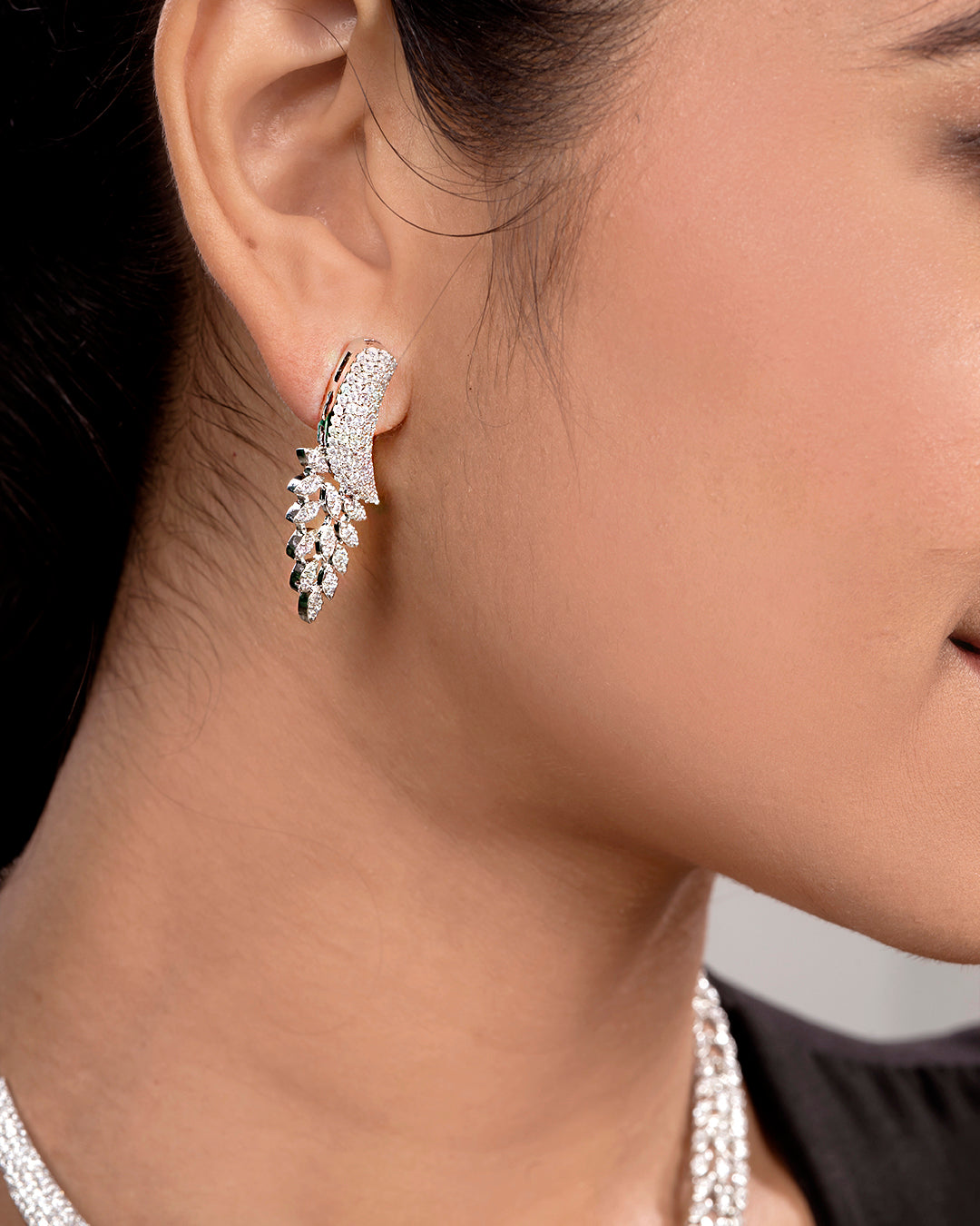 VELISEA Elegant Necklace Set for Women | Luxury Party Wear Jewellery