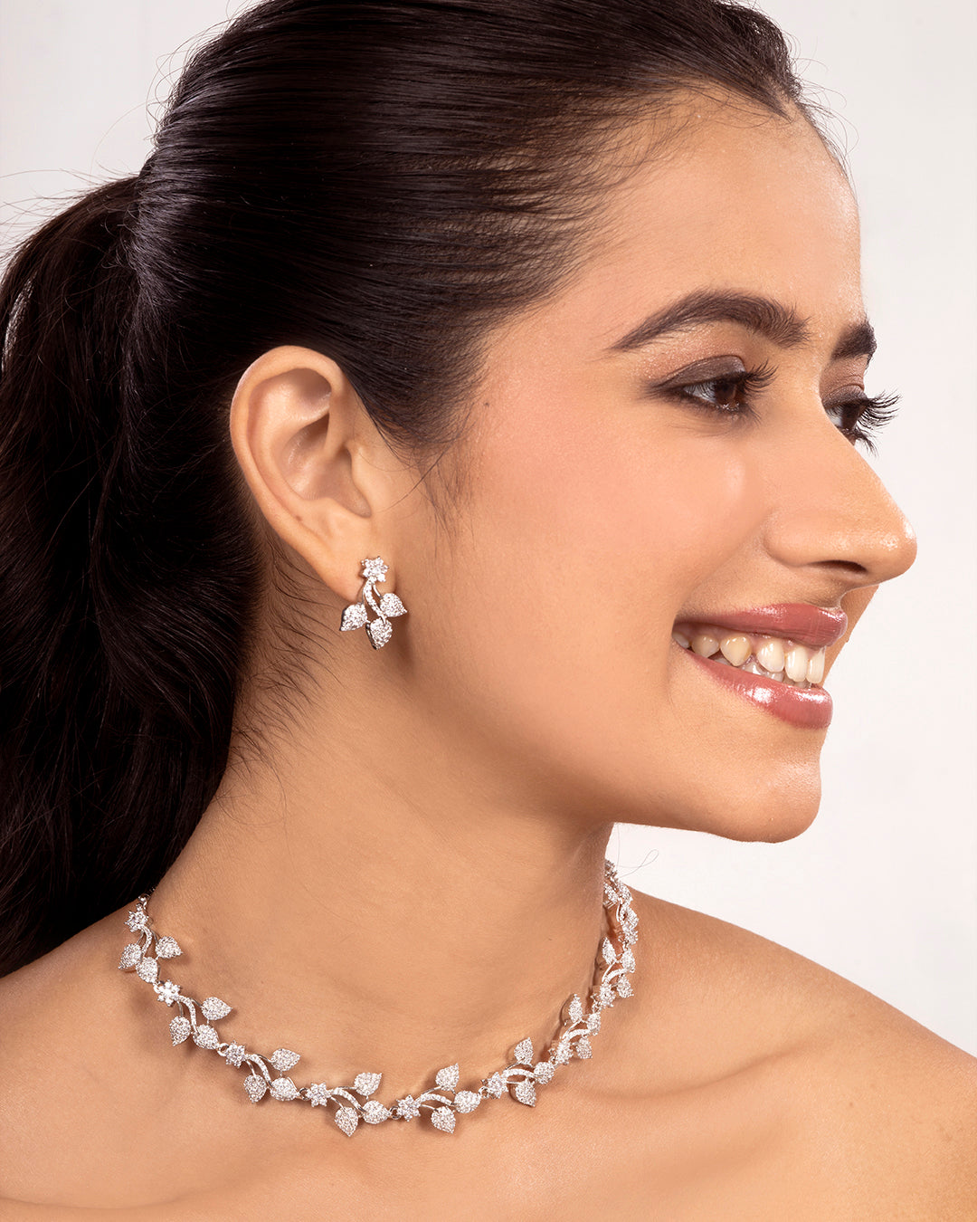 VELISEA Signature Western Necklace Set | Timeless Luxury Jewellery