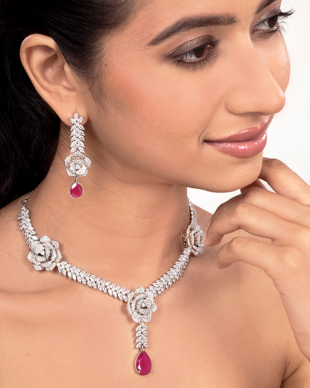 VELISEA Elegant Necklace Set for Women | Premium Party Wear Collection