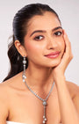 VELISEA Chic Gold Necklace Set | Modern Women's Fashion Jewellery