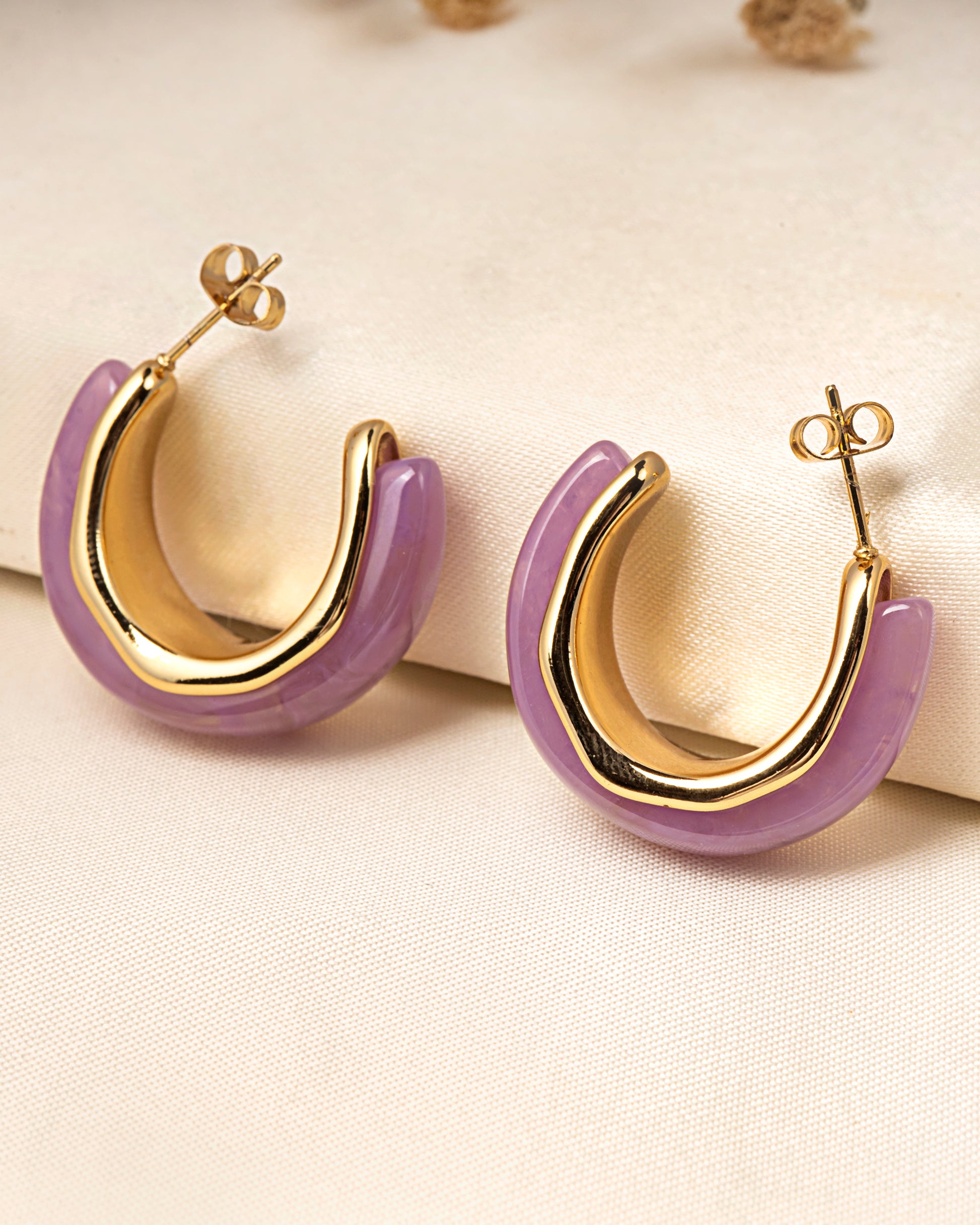 VELISEA Elegant Gold Hoop Earrings | Lightweight Party Wear Jewellery
