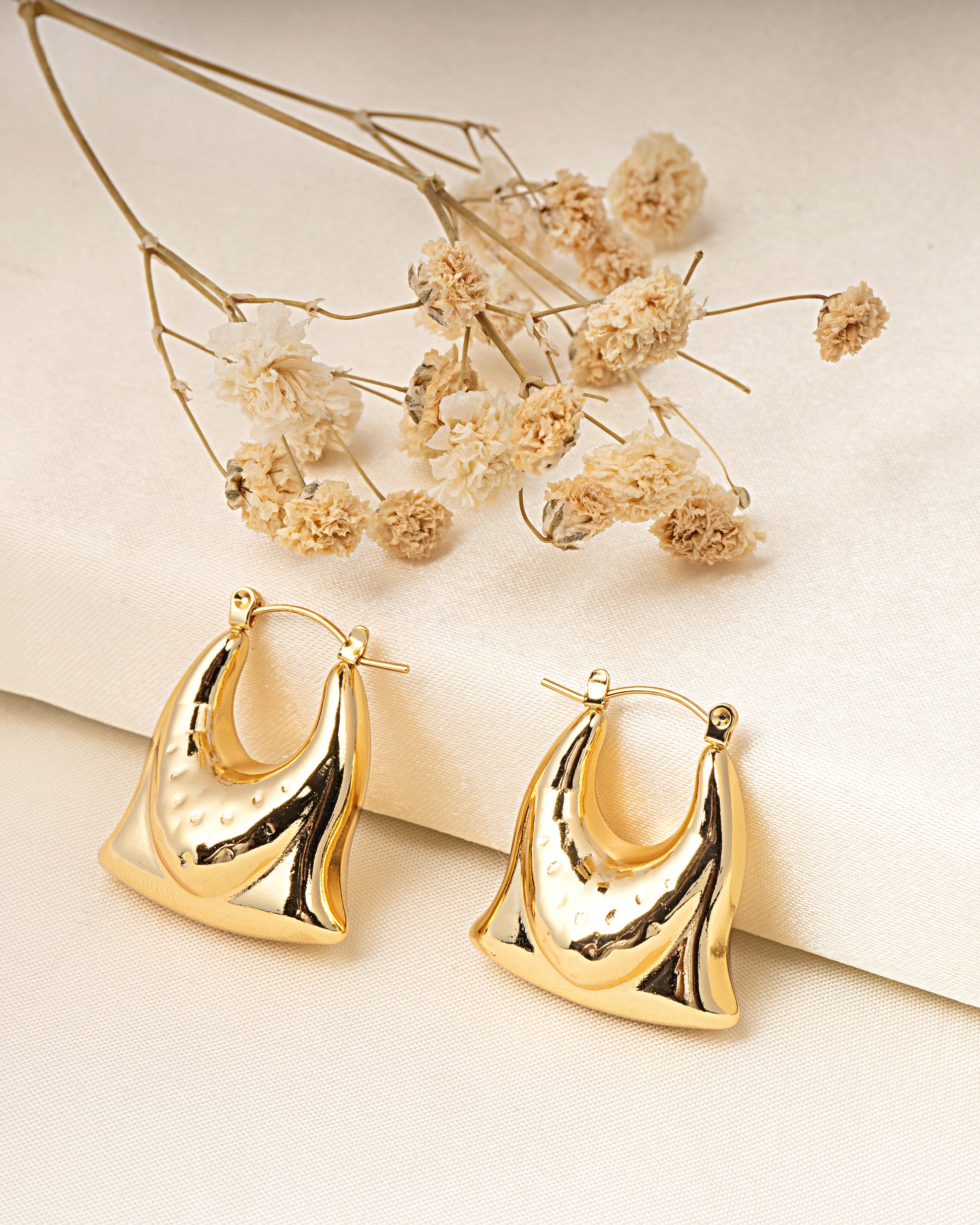 VELISEA Luxe Gold Hoop Earrings for Women | Premium Lightweight Fashion Jewellery