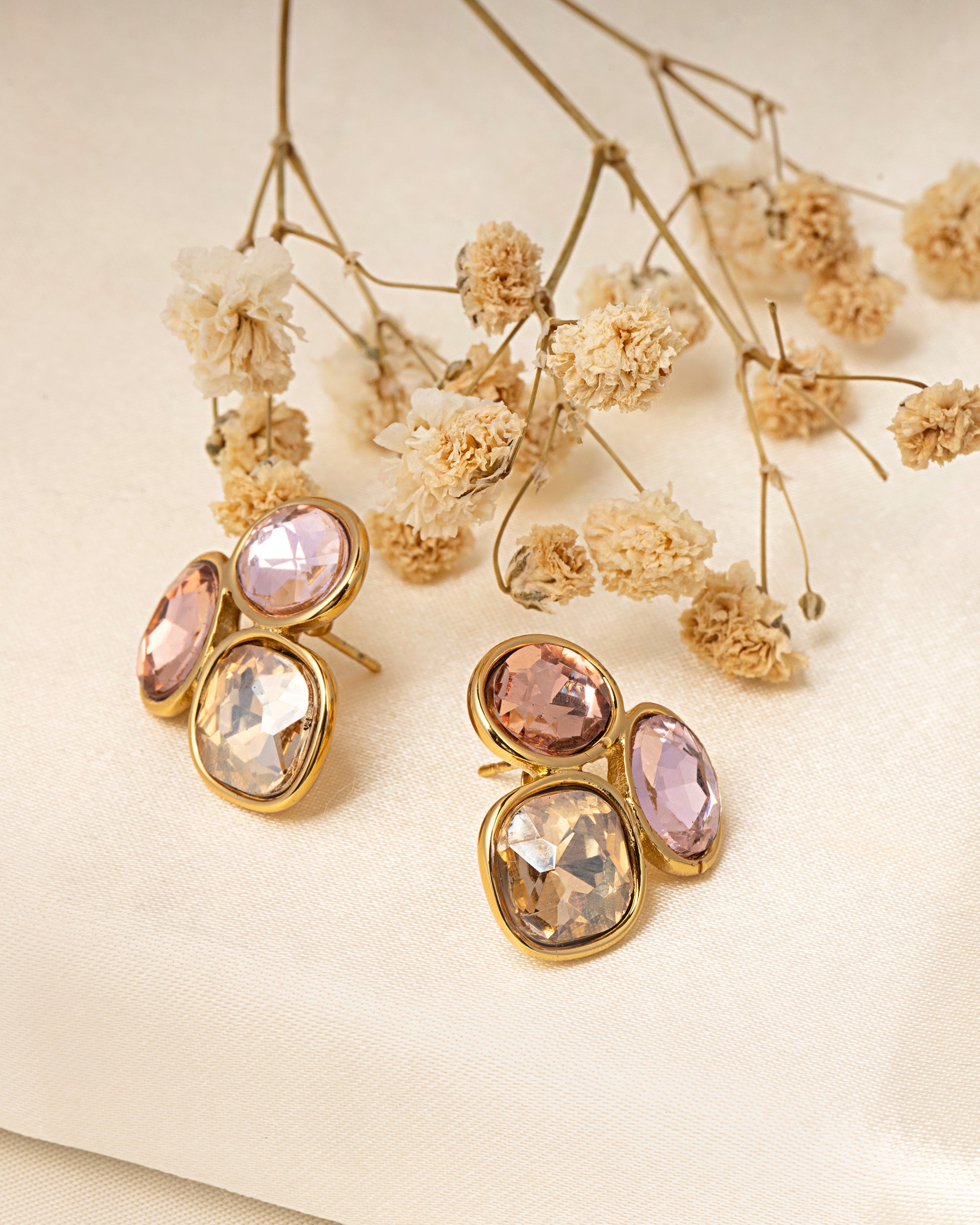 VELISEA Classic Gold Hoop Earrings | Elegant Everyday Jewellery for Women