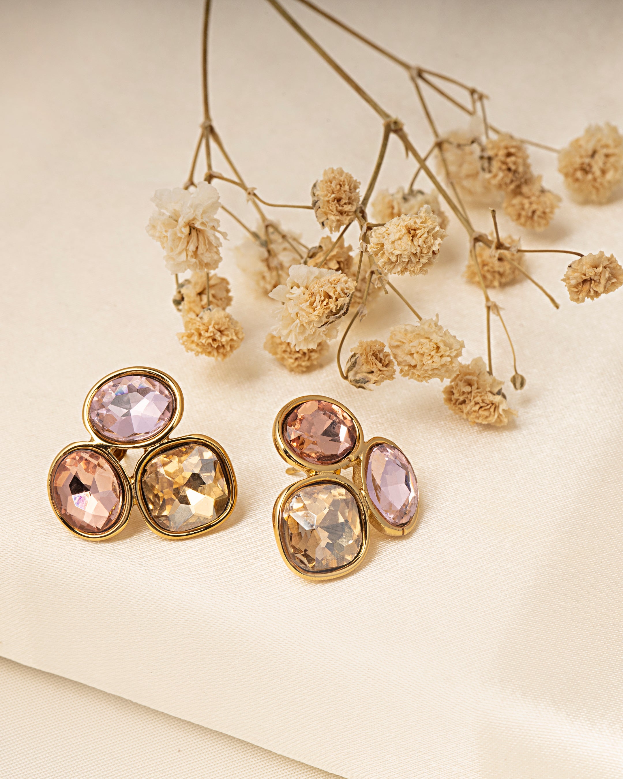 VELISEA Classic Gold Hoop Earrings | Elegant Everyday Jewellery for Women